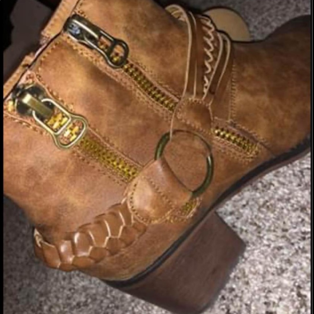 Blazon Roxx Ankle Boots